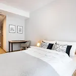 Break Plac Wolności 6 3*