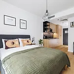 Hotel apartamentowy Break Plac Wolności 6