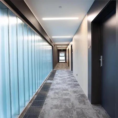 Break Plac Wolnosci 6 アパートホテル