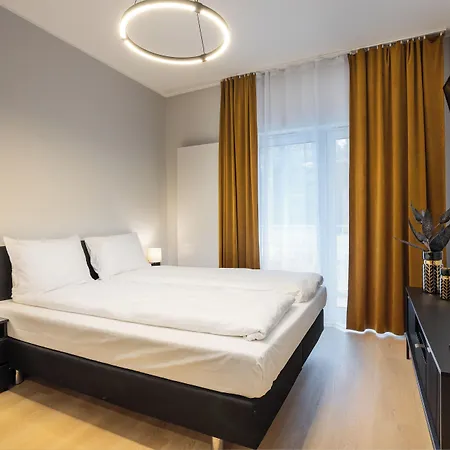 Hotel apartamentowy Break Plac Wolności 6 3*